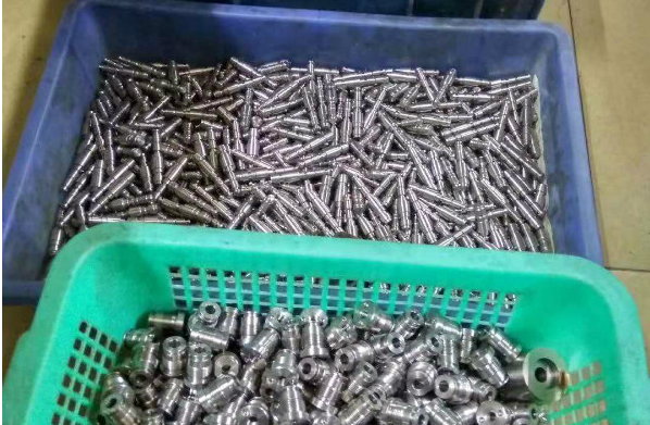 细孔放电加工